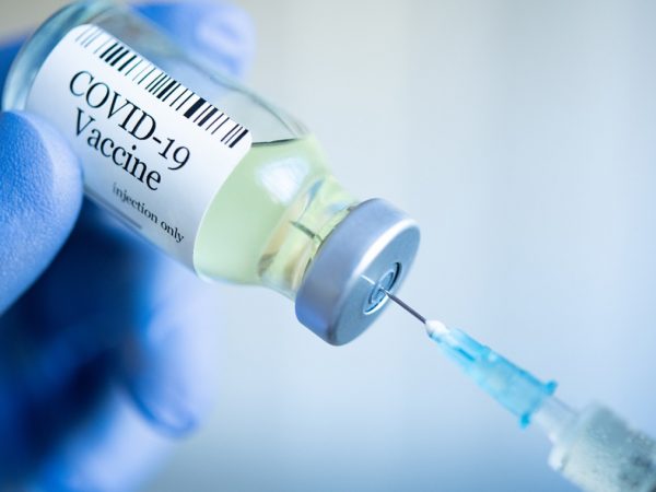 Найпоширеніші фейки про вакцинацію від COVID-19